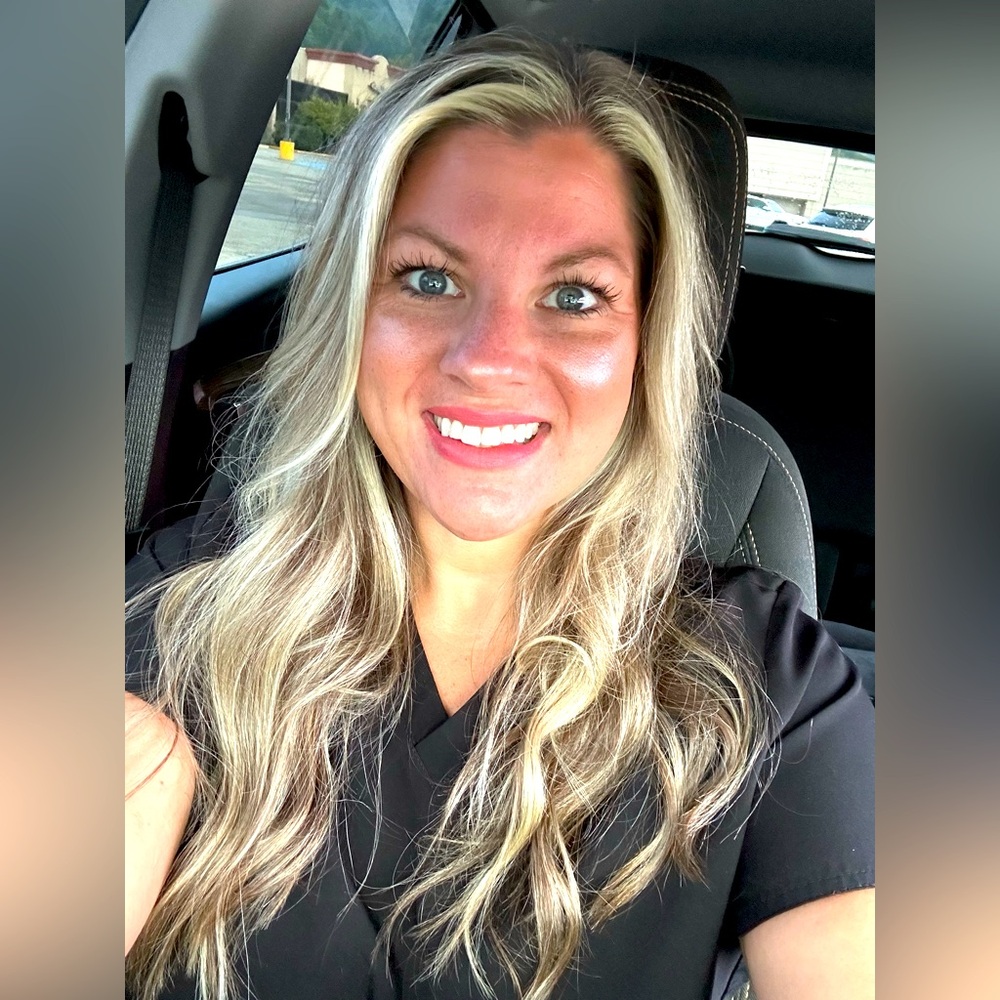 Meet your Posher, Tiffany